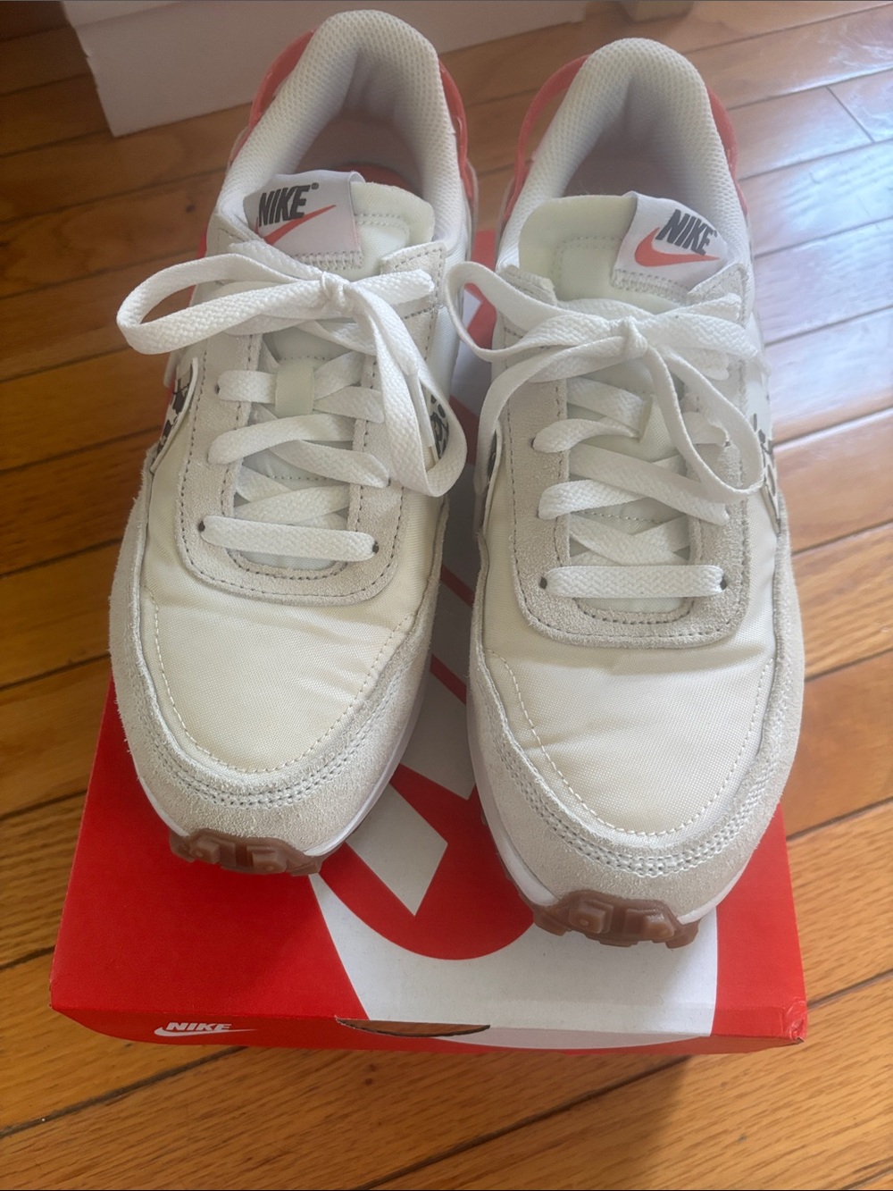 Nike Kids White Sneakers with Red Heel and Leopard Swoosh - Picture 2 of 6